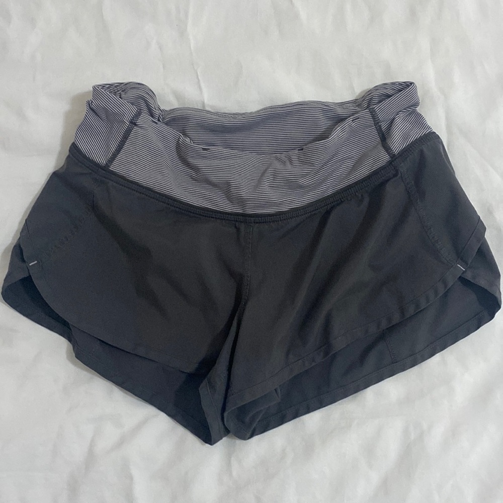 lululemon gray speed up shorts!!